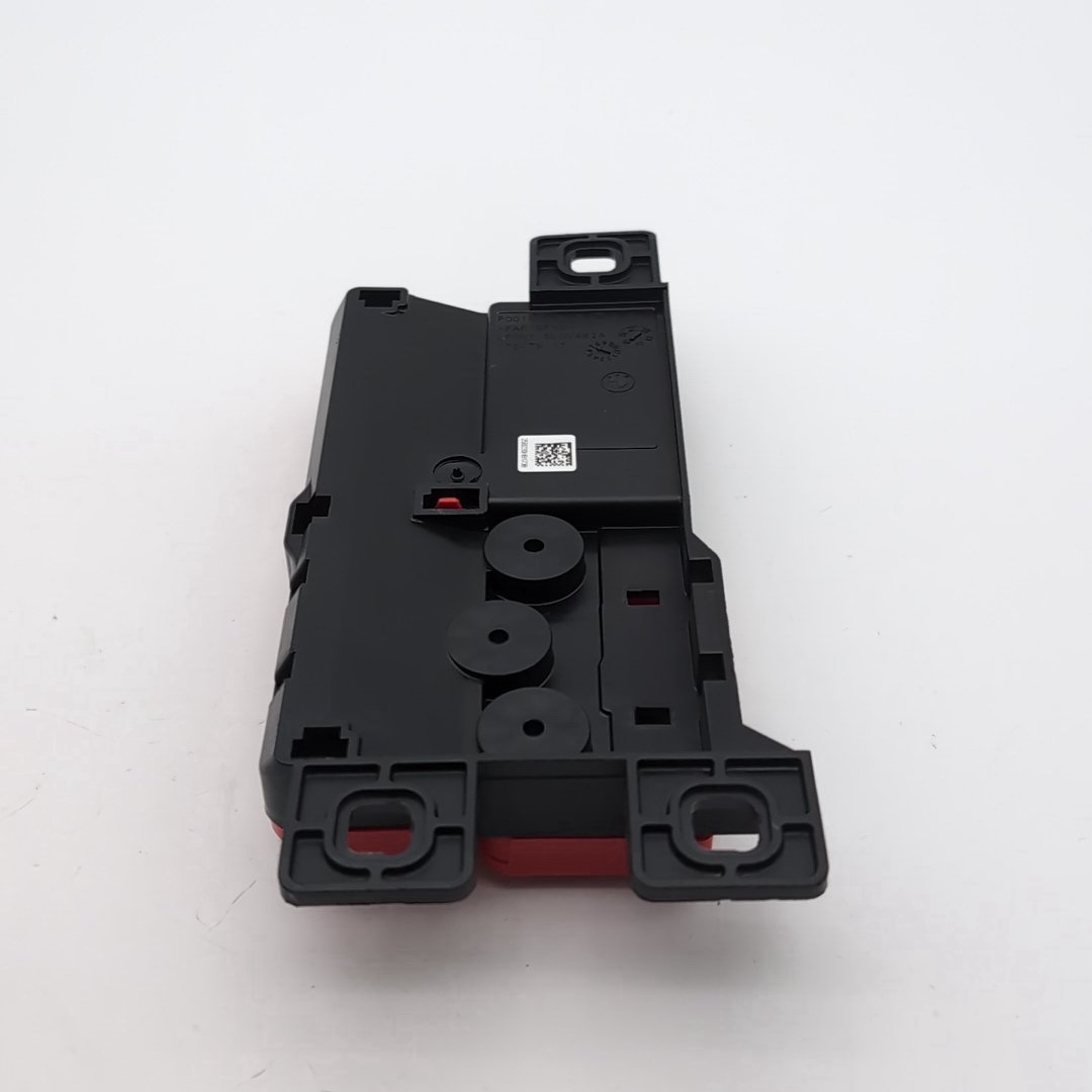 2021 - 2026 BMW X7 X5 Rear B+ Junction Point Terminal Fuse Box 8717954