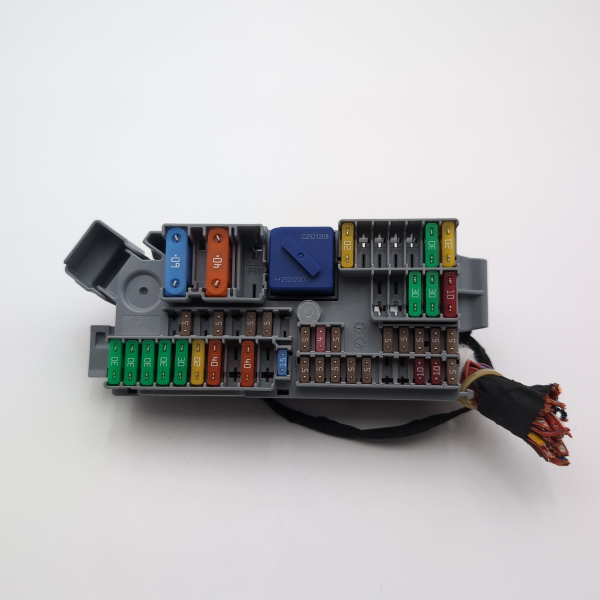 2019 - 2026 BMW X5 X6 X7 XM G20 G26 G42 G87 M3 Front Power Distribution Fuse Box