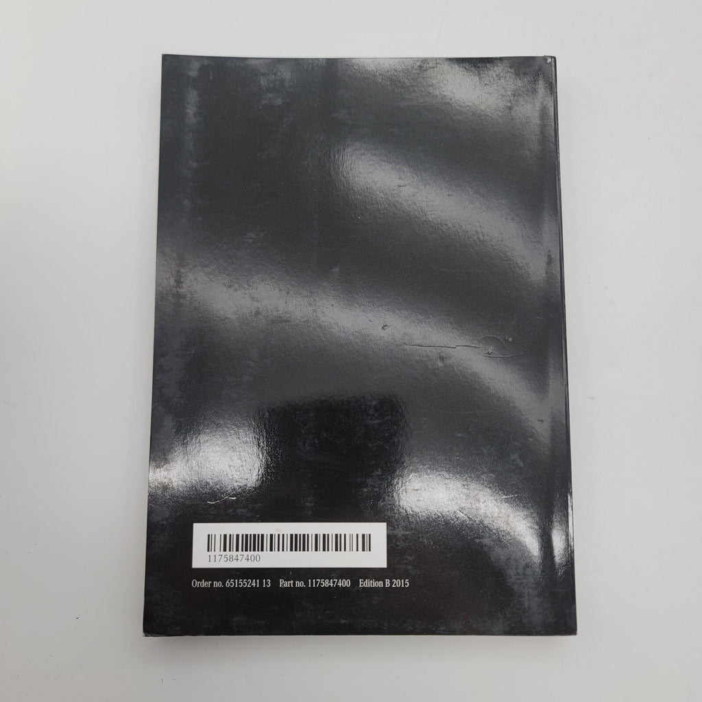2015 Mercedes-Benz CLA Owners Manual Set With Case Book