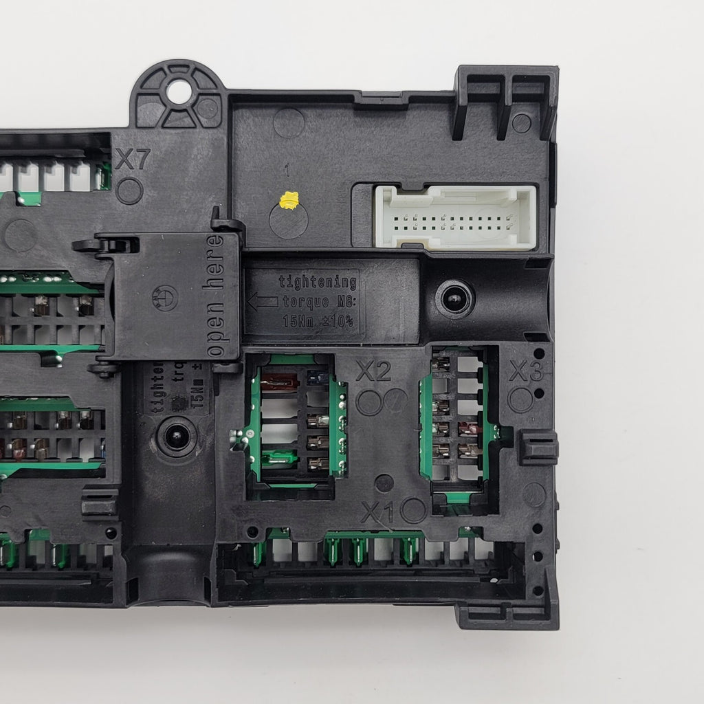 2018- 2023 BMW X4 X3 G02 G01 FUSE BOX REAR CONTROL SWITCH 5A04502 8795478 OEM