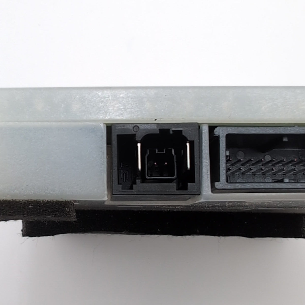 2025 BMW 330i G20 X1 U11 X3 G45 Antenna Telematics Control Module 5B5C761