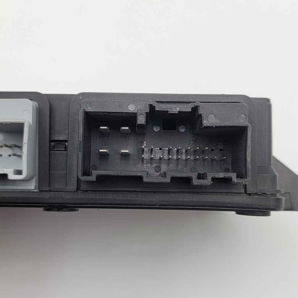 2019- 2020 HYUNDAI SANTA FE TAILGATE LIFTGATE POWER COMPUTER CONTROL MODULE OEM