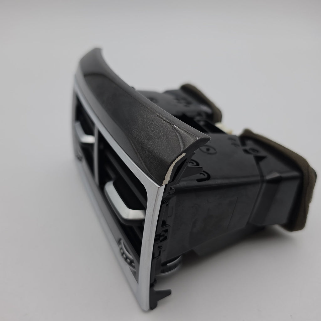 2016 - 2022 BMW 740i 750i G11 G12 Rear Console AC Heater Air Vent 9301745