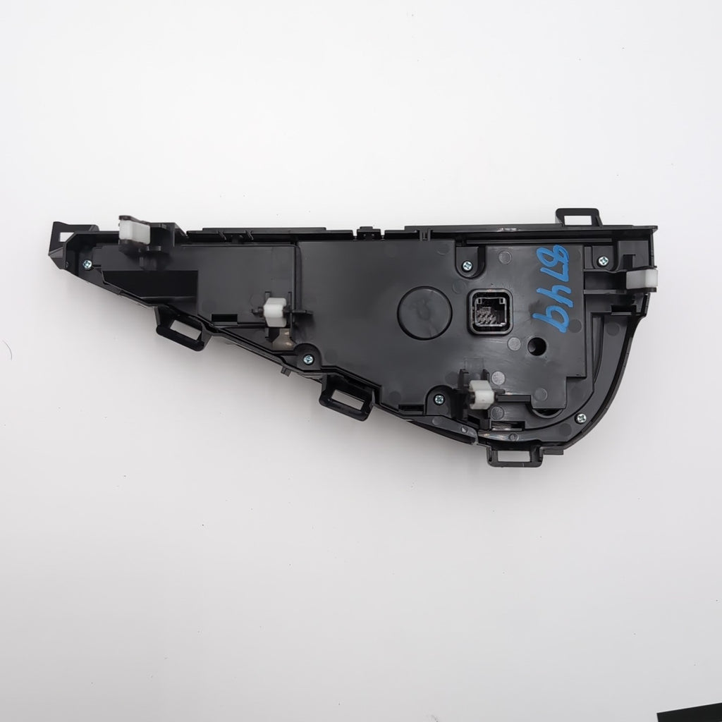 2018 2019 Toyota Prius AC Heater Climate Control Unit OEM 55900-52810