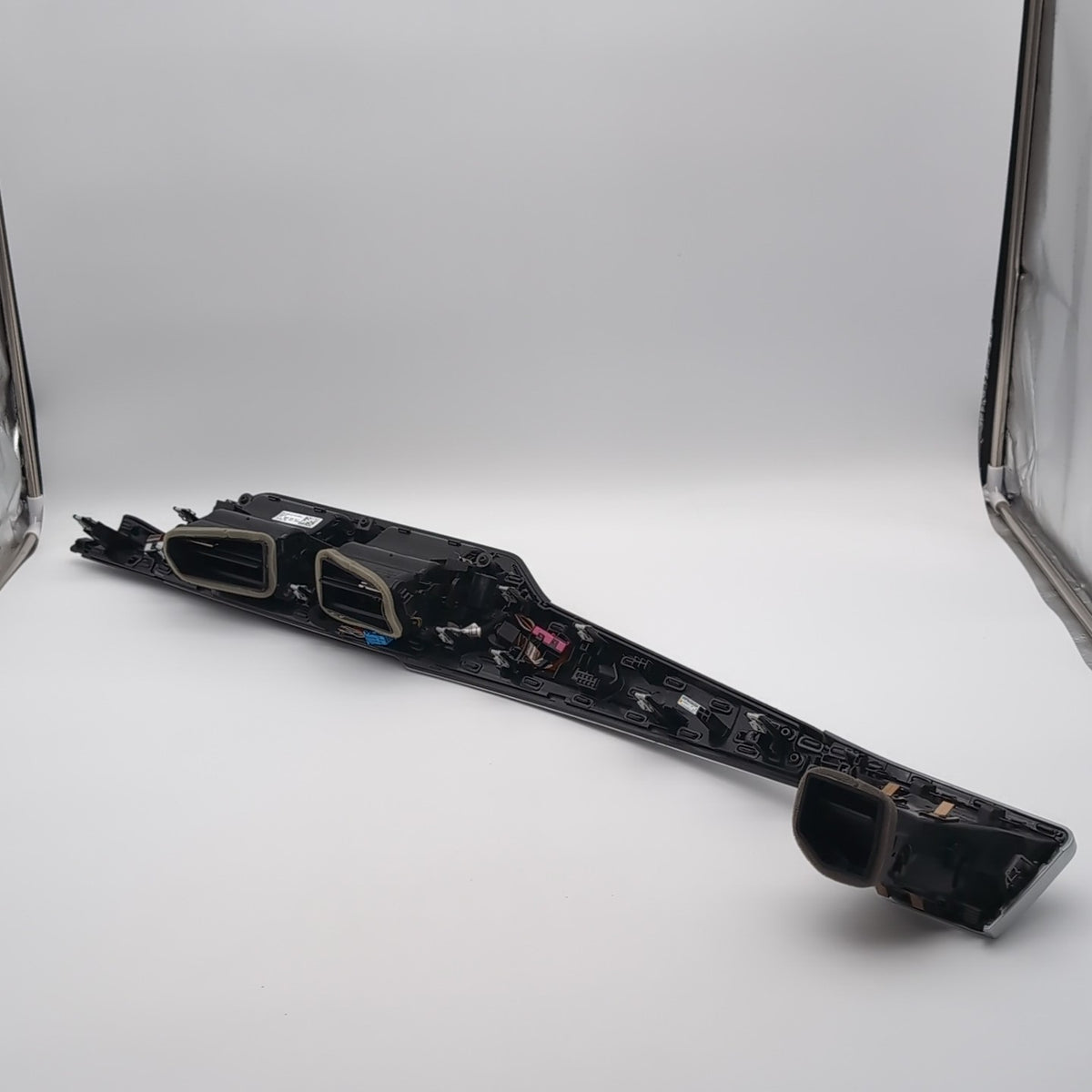 2025 2026 BMW G42 G20 G22 Center Dash Air Vent Assembly Trim Aluminum Rhombicle