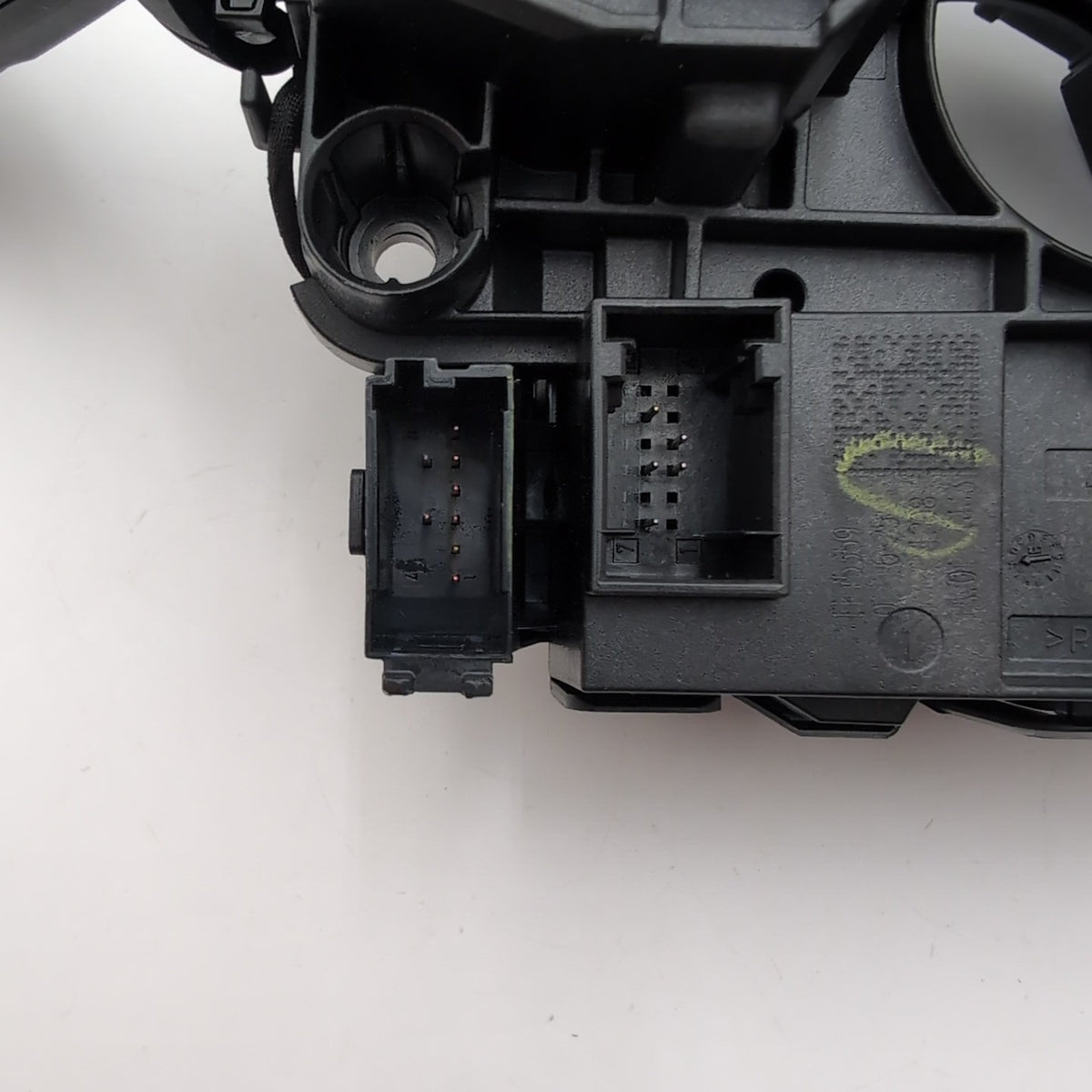 2021 - 2026 G20 G26 G06 G30 G22 G02 Steering Column Switch Cluster 5B4E795