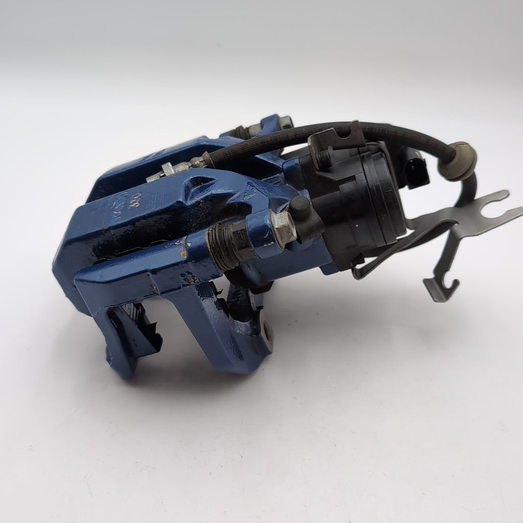 2024 2025 BMW 330i 440i G20 G22 G29 Rear Left Brake Caliper Blue 8842567