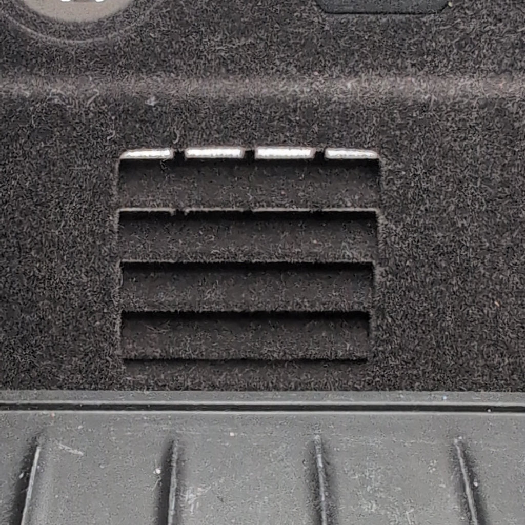 2016 - 2019 BMW 740i 750i Center Console Storage Compartment Wireless Charger