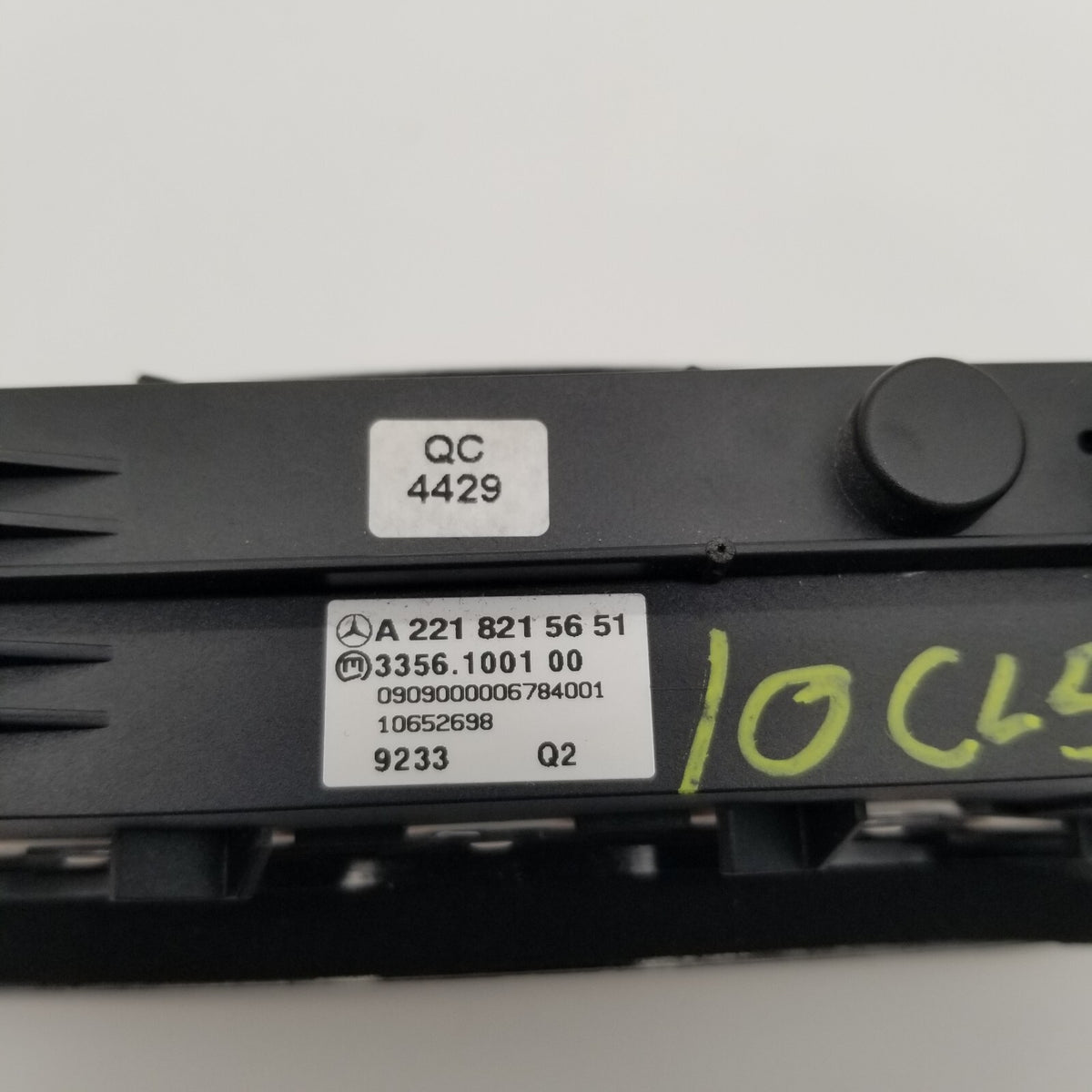 07-13 Mercedes W216 CL550 Suspension ESP Instrument Cluster Control Switch