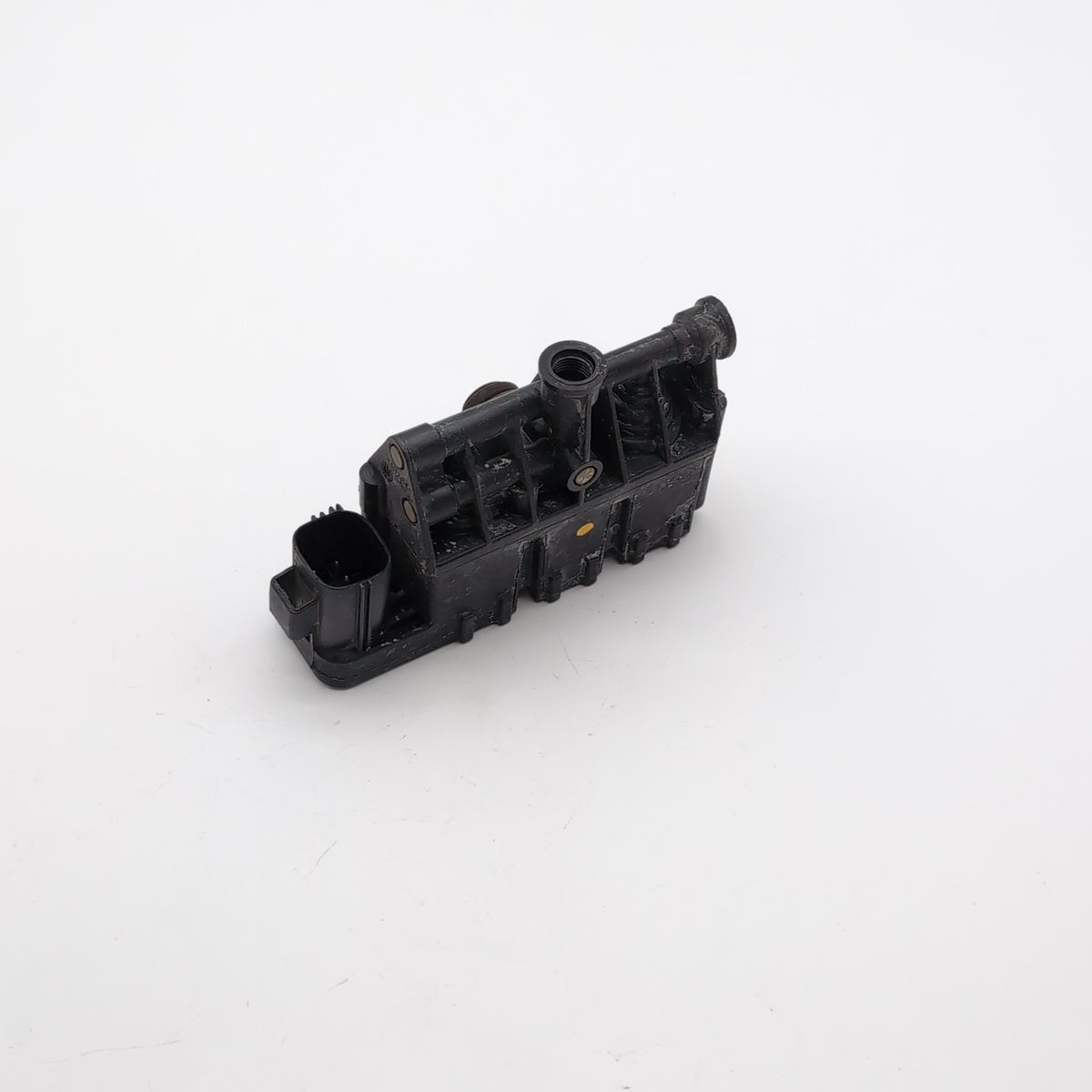 2006- 2013 Land Rover LR4 Air Suspension Transfer Relief Valve RVH000095