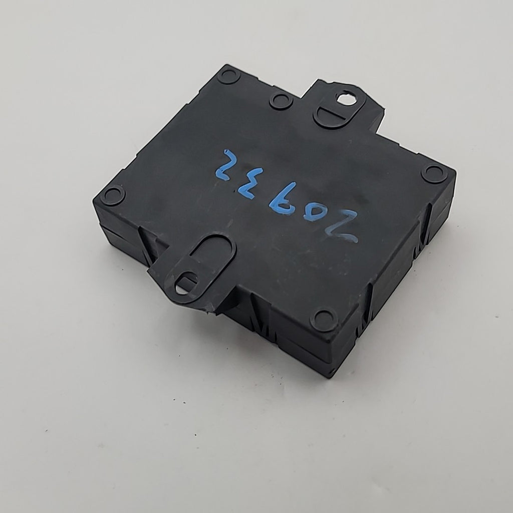 2018 2019 2020 LAND ROVER VELAR POWER LIFTGATE CONTROL MODULE UNIT J8A214B673BA