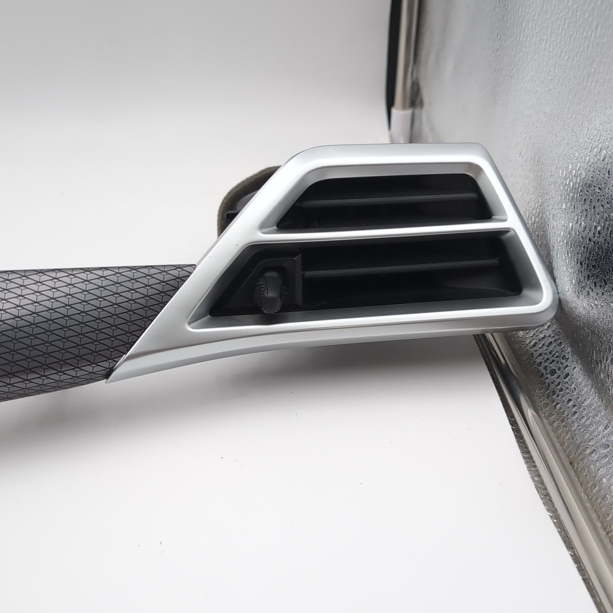 2025 2026 BMW G42 G20 G22 Center Dash Air Vent Assembly Trim Aluminum Rhombicle