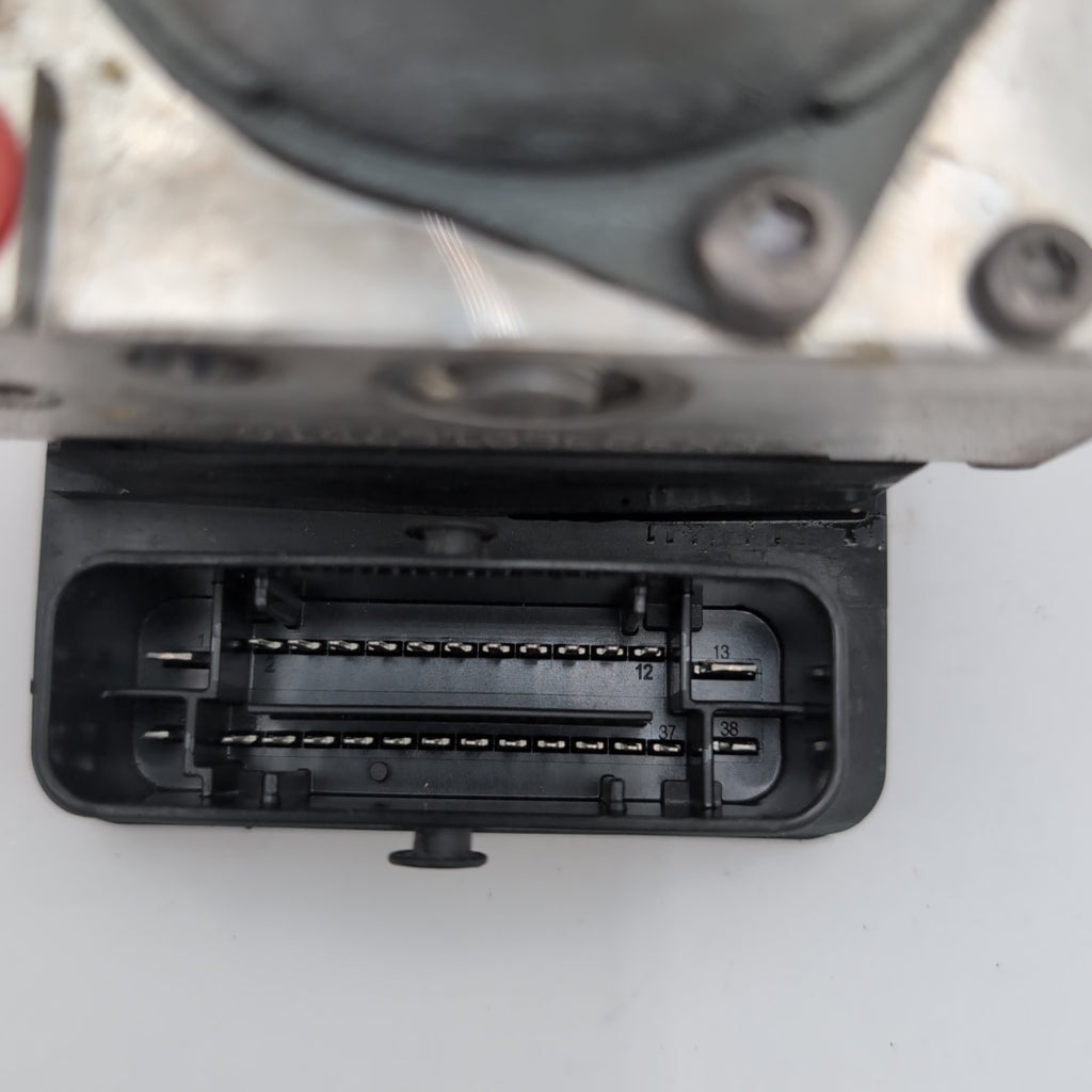 2014 2015 2016 2017 Fiat 500 1.4L ABS Anti Lock Brake Pump 51920753