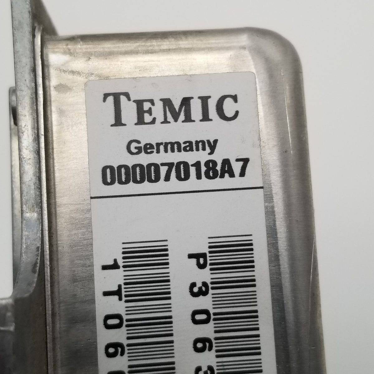 2001- 2004 Volvo 40 Series Transmission Control Module Unit TCU P30631898 OEM