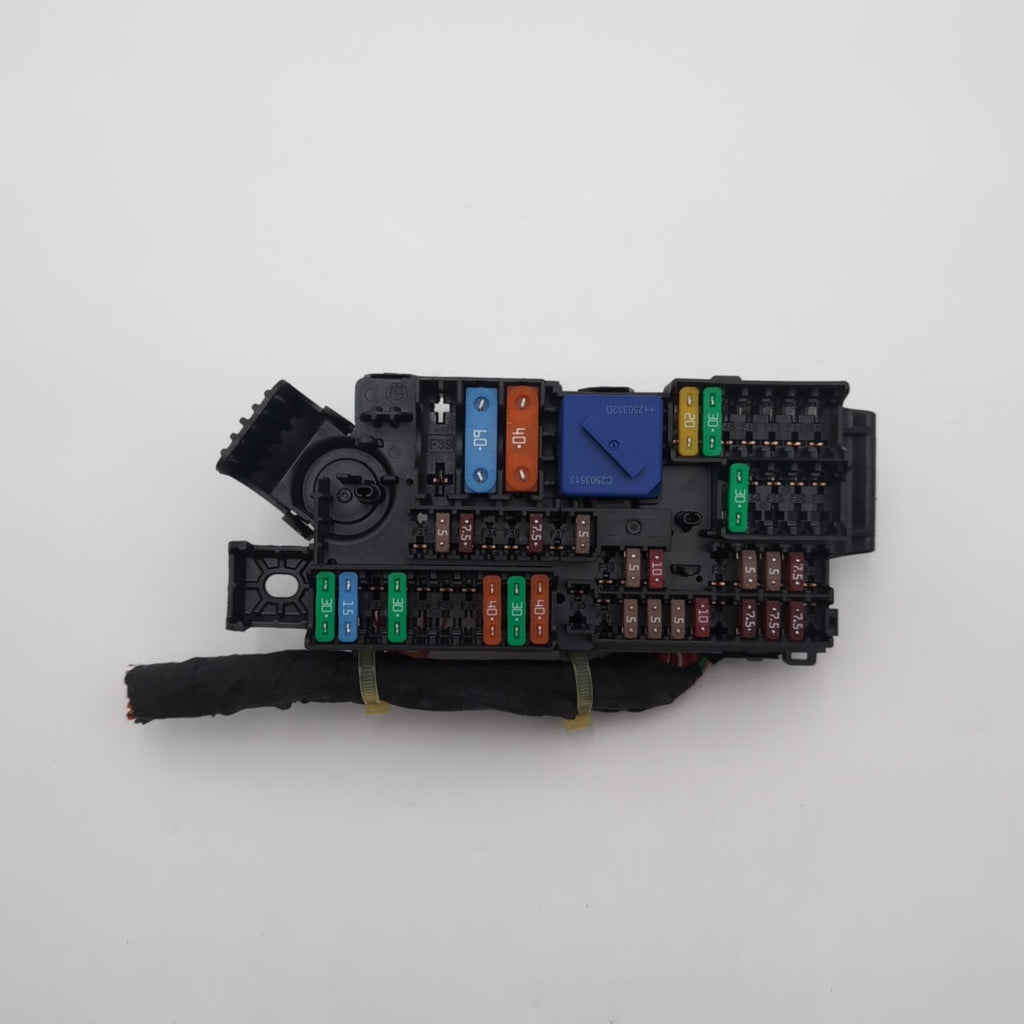 2022 - 2026 BMW 228i F74 X1 X2 iX B+ Positive Power Distribution Fuse Relay Box