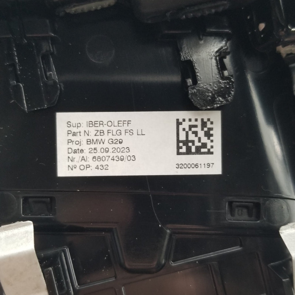 2019 - 2024 BMW Z4 G29 OEM FRONT LEFT AC DRIVER VENT TRIM PANEL
