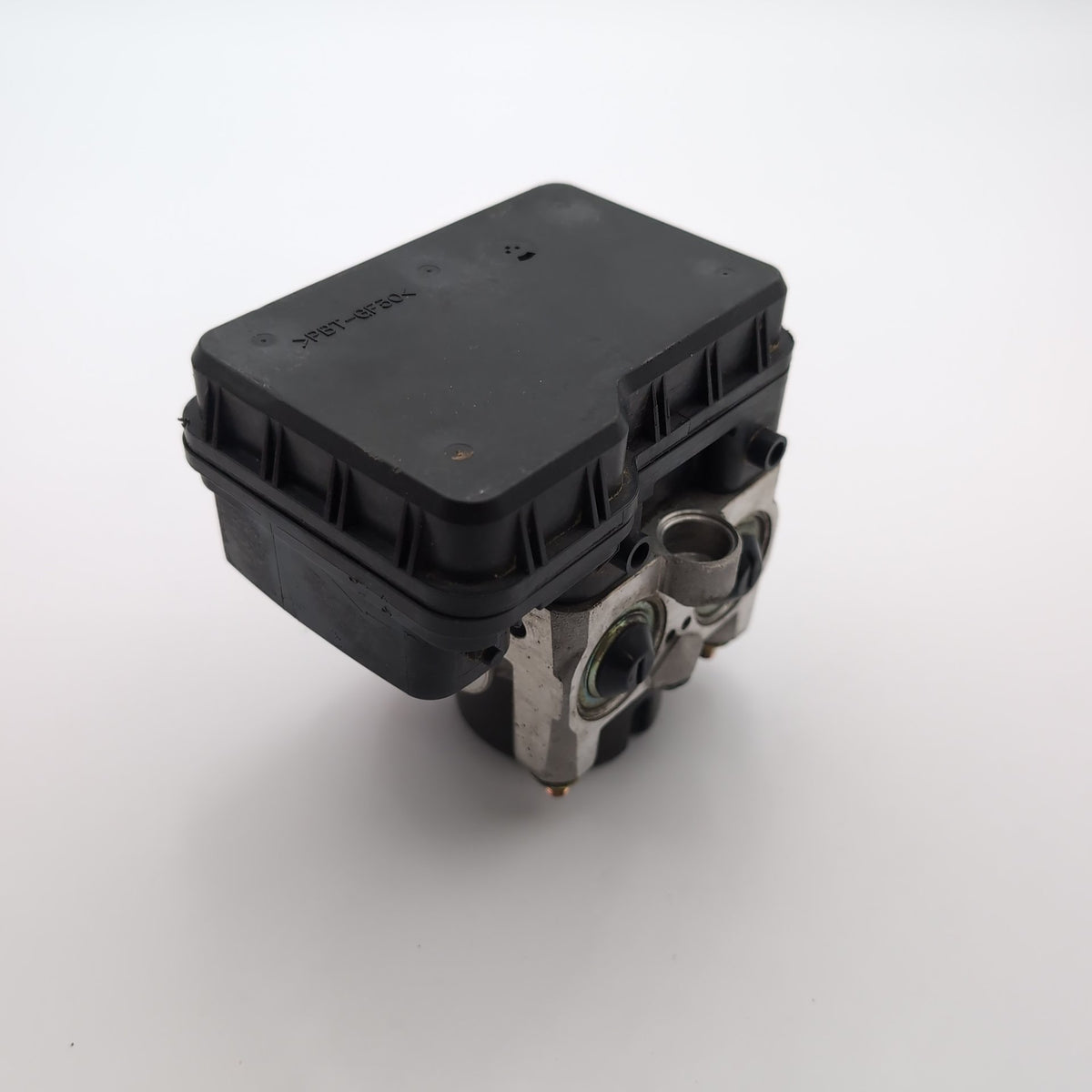 2002 2003 Lexus ES300 ABS Anti Lock Brake Pump 44510-33080