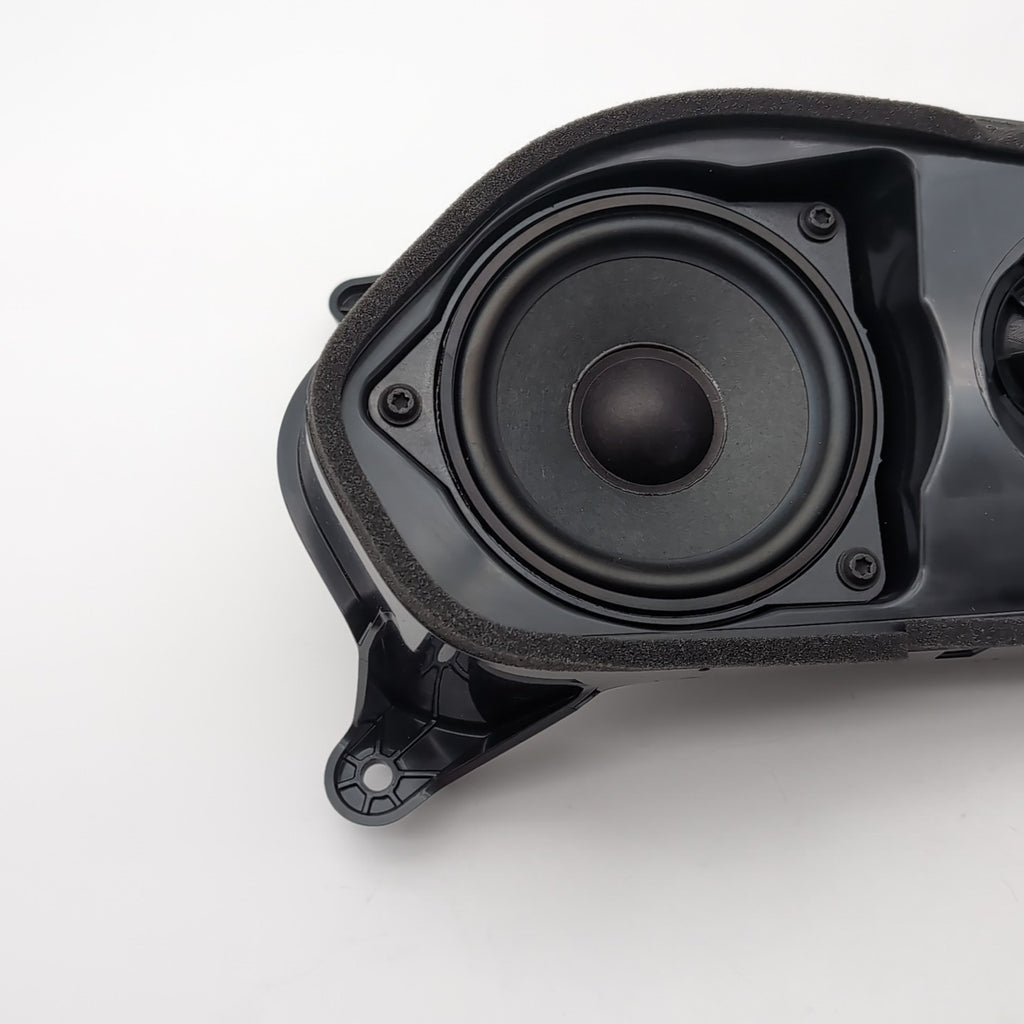2019- 2025 BMW X7 G07 Rear Left Quarter Panel Speaker Mount Bracket 2622521 OEM