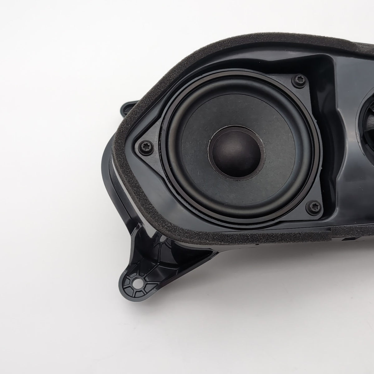 2019- 2025 BMW X7 G07 Rear Left Quarter Panel Speaker Mount Bracket 2622521 OEM