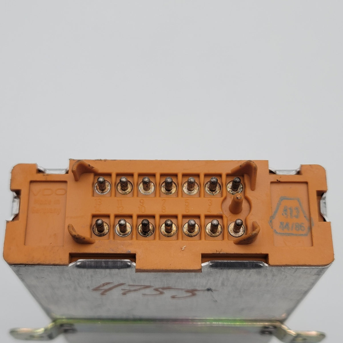 1986 1987 1988 1989 1990 1991 1992 Mercedes-Benz 300E Control Module 0035450932