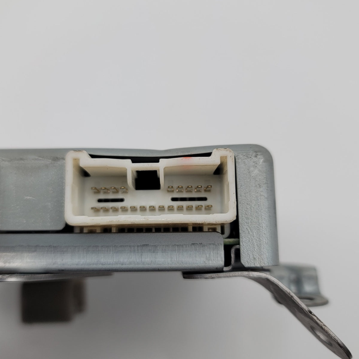 2004 2005 2006 Lexus SC430 Left Seat Position Control Module 89710-24110