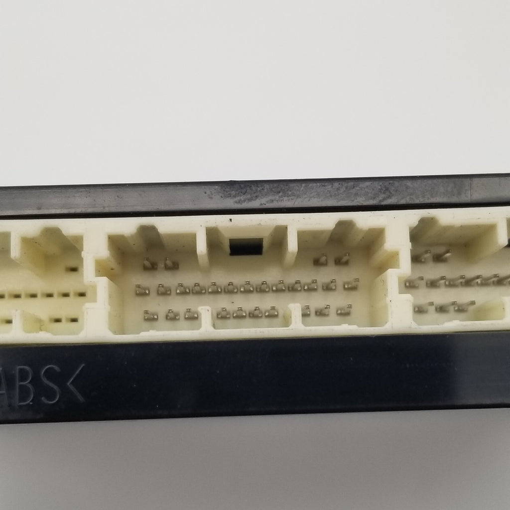 2016 - 2018 TOYOTA PRIUS THEFT LOCKING SECURITY CONTROL MODULE ECM ASSEMBLY