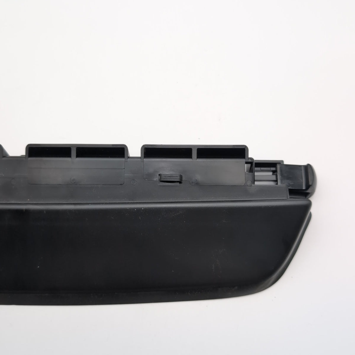 2016 - 2022 BMW 740i 750i G11 G12 Rear Center Third 3rd Brake Light 7342972