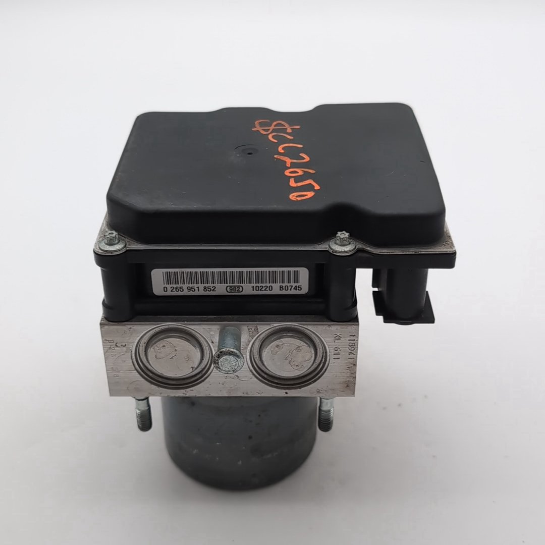 2010 2011 Toyota Camry 2.5L ABS Anti Lock Brake Pump 44540-06050-C