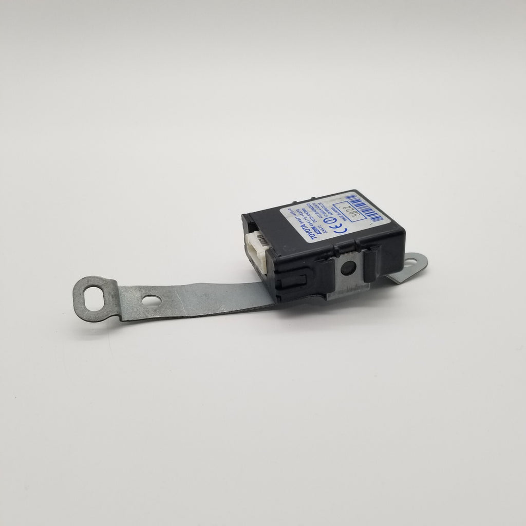 2004- 2009 Toyota Prius Front Door Oscillator Control Module 89991-47010