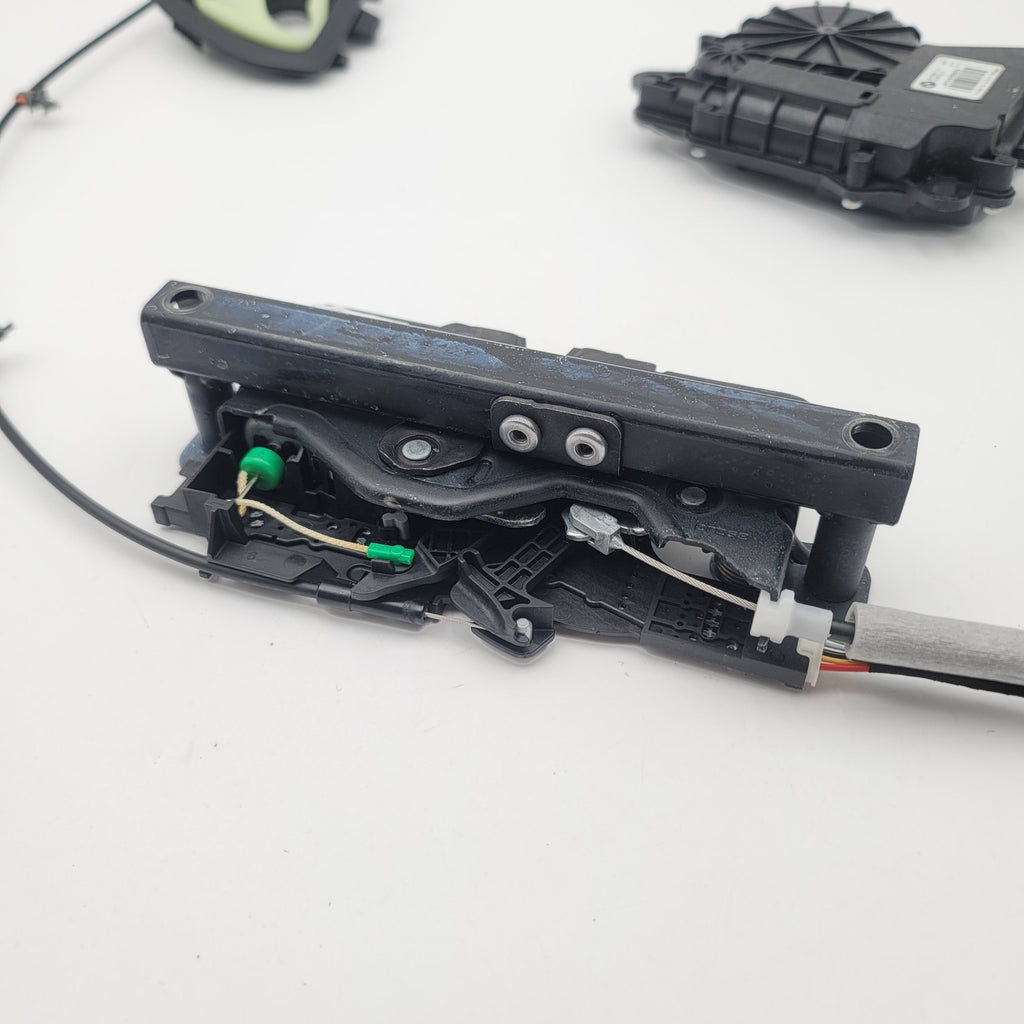 2020- 2024 BMW M50 i4 GC Trunk Lid Actuator Latch Lock System Assembly