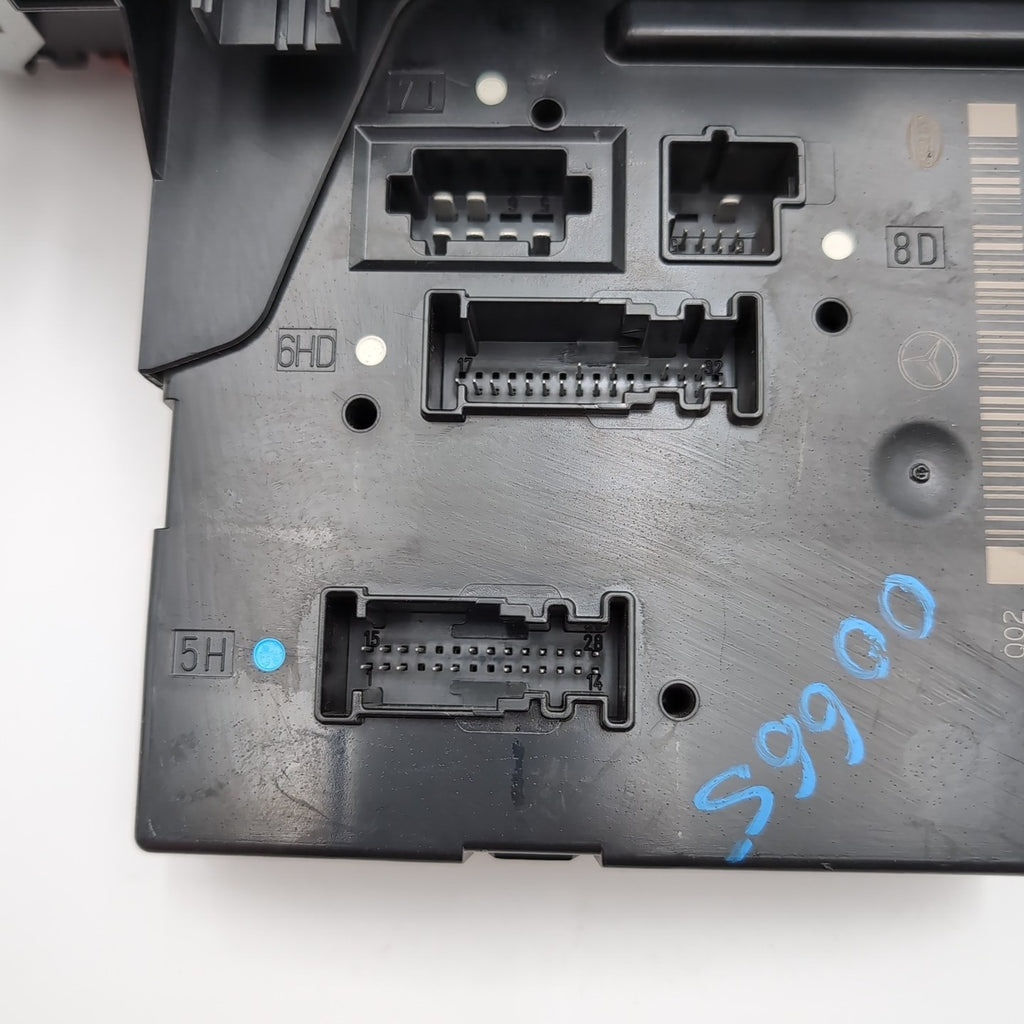 2012- 2018 MERCEDES CLS 2010-2017 E CLASS REAR TRUNK SAM FUSE RELAY BOX MODULE