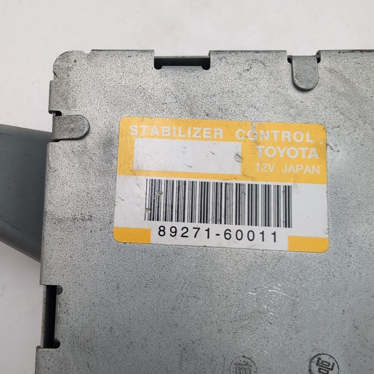2004 2005 Lexus GX470 Stabilizer Control Module OEM 89271-60011