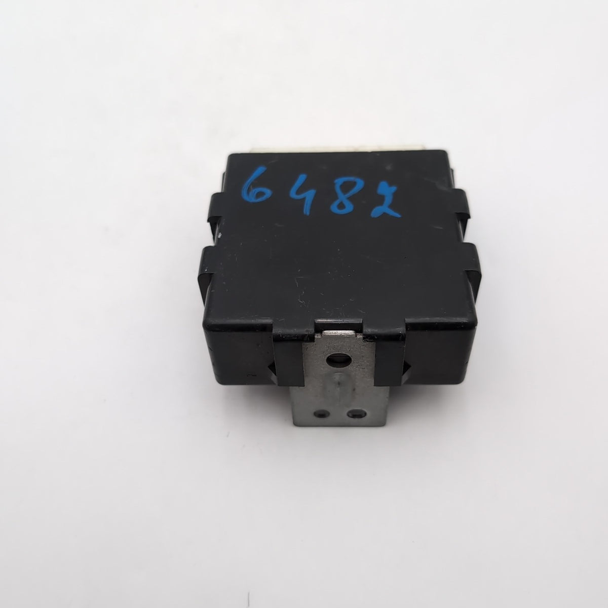 1998- 2002 Toyota Land Cruiser Theft-Locking Control Module 89730-60010