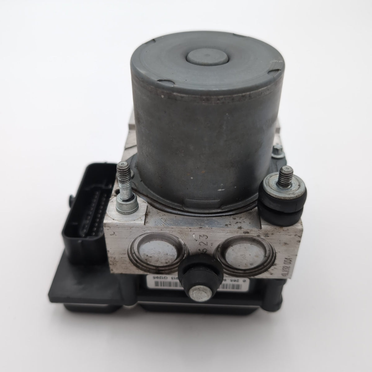 2015 2016 Nissan NV200 ABS Anti Lock Brake Pump Control Unit 476609SA0A