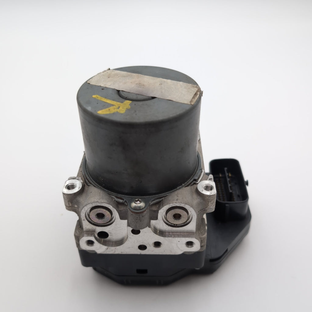 2016 Nissan Pathfinder 3.5L ABS Anti Lock Brake Pump Control Unit 476609NF0B