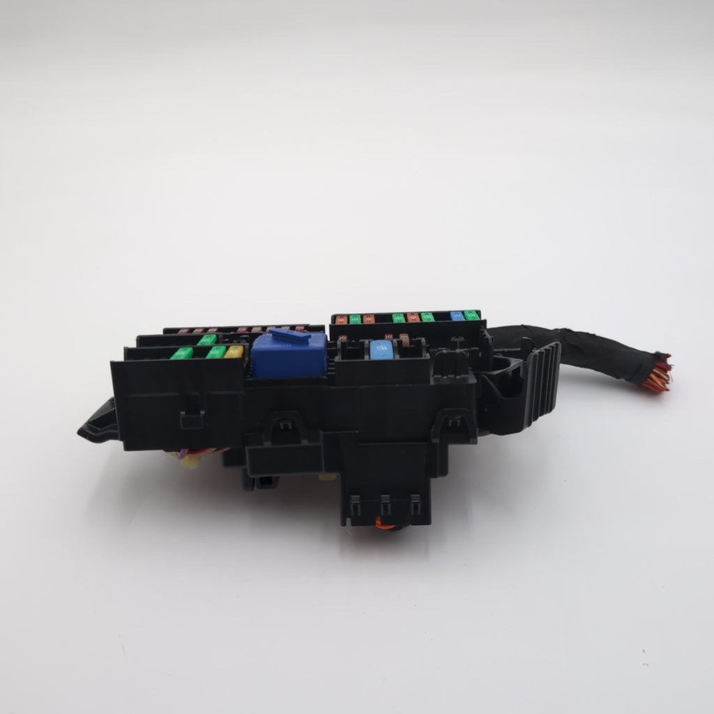 2022 - 2026 BMW 228i F74 X1 X2 iX B+ Positive Power Distribution Fuse Relay Box