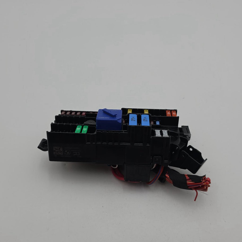 2023 - 2026 BMW 530i G60 G45 G70 G90 Right Power Distribution Fuse Box 5A039C3