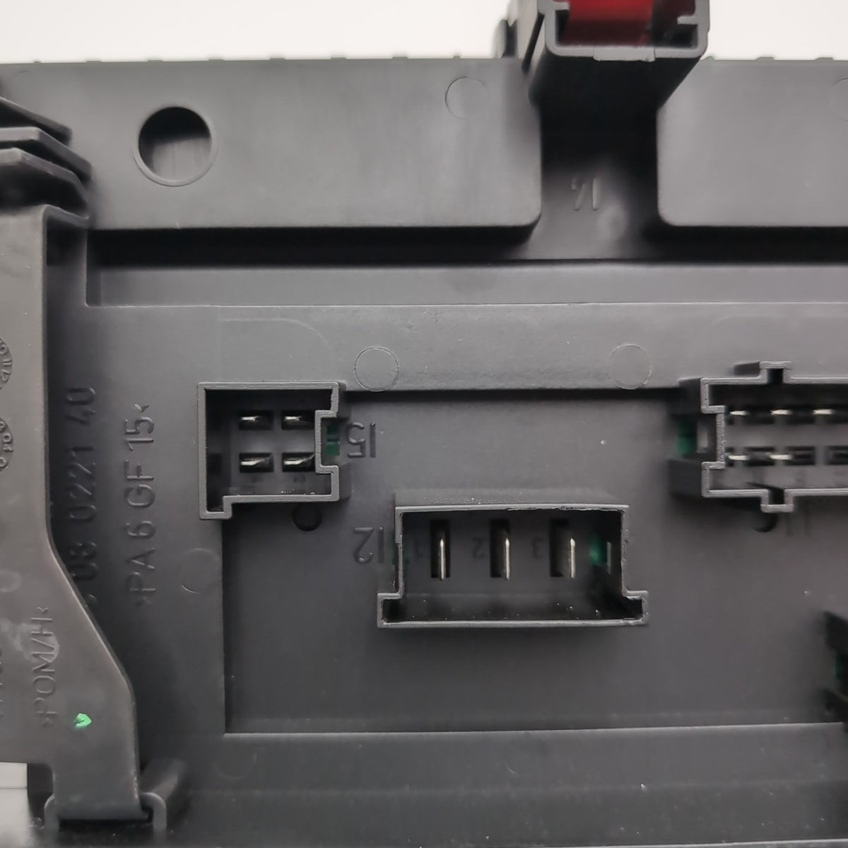 2007 2008 2009 Mercedes W221 S550 Rear Trunk Fuse Relay Junction Box A2215403050