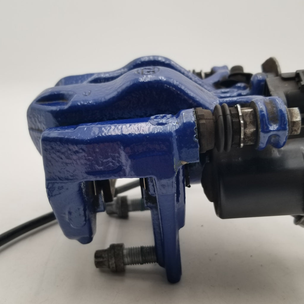 2023 2024 BMW X1 U11 M35i M-SPORT LEFT REAR BRAKE CALIPER BLUE W/ ACTUATOR OEM