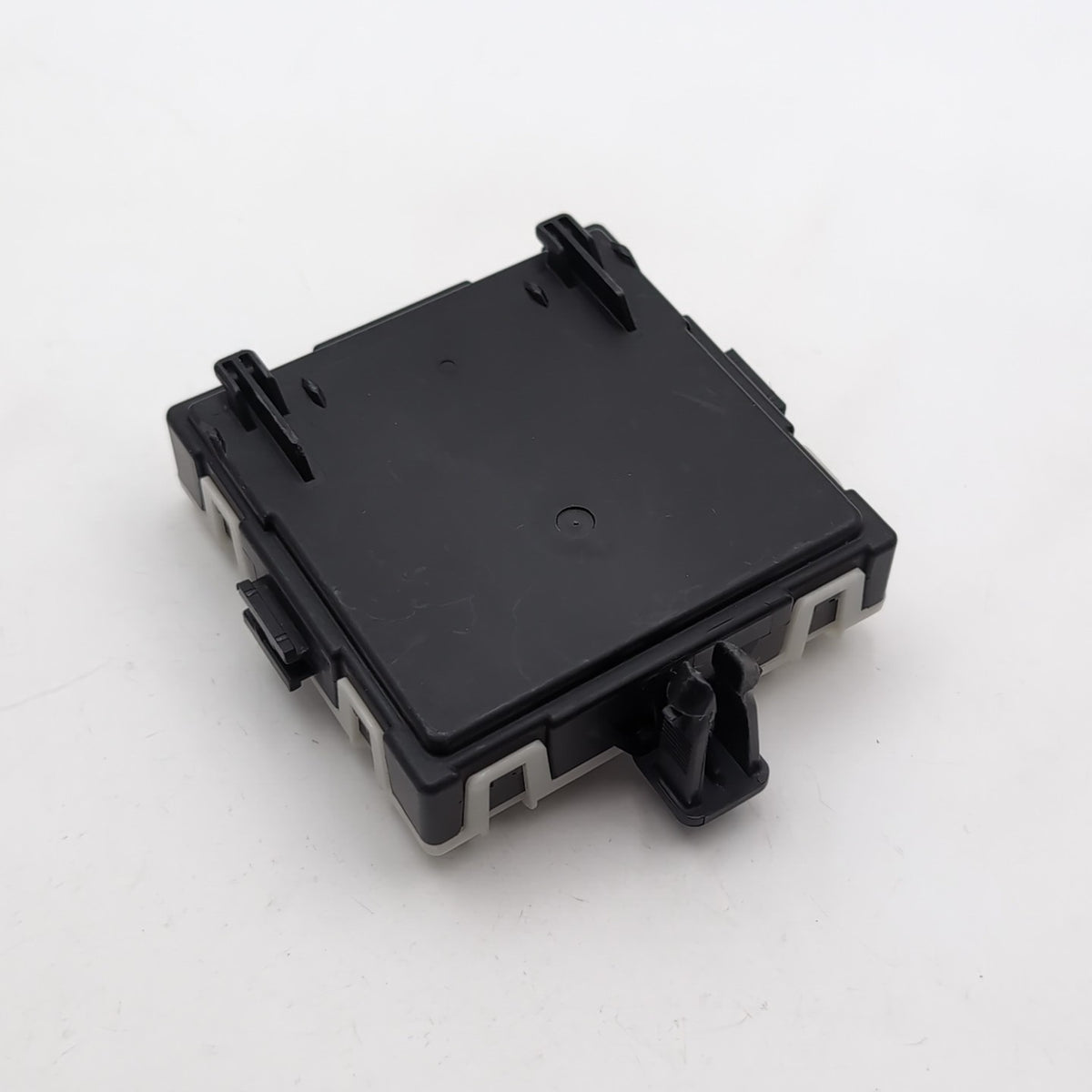 2020- 24 MERCEDES A CLA GLA GLB FRONT LEFT DRIVER DOOR CONTROL UNIT A1779005105