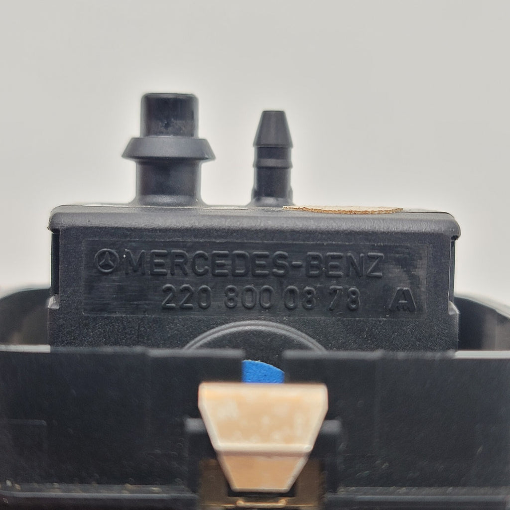 2003- 2006 Mercedes W220 S500 S430 SL55 Front Lumbar Control Switch 2208000878