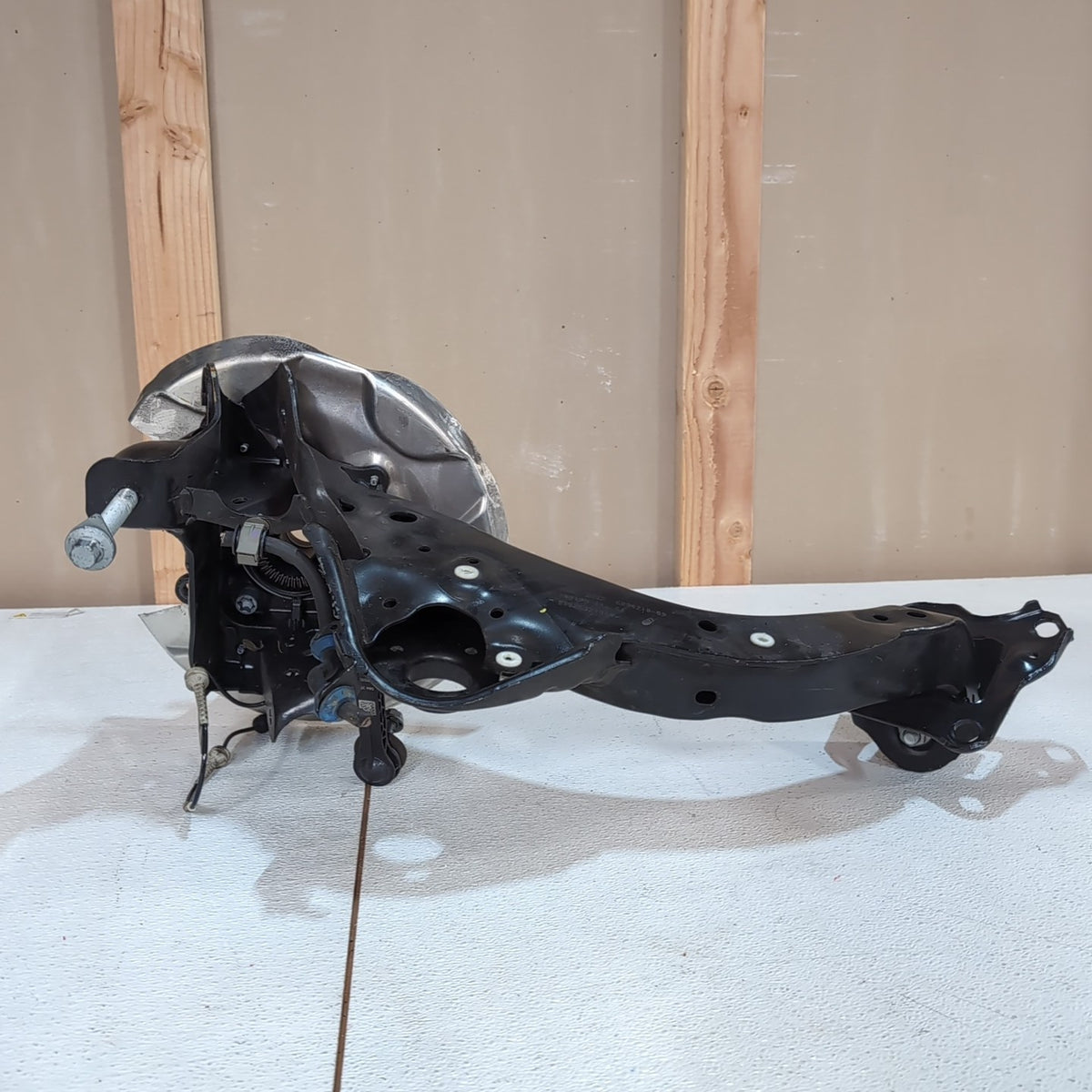 2023 2024 2025 BMW X1 U11 Rear Right Spindle Knuckle Hub Control Arm 6894210