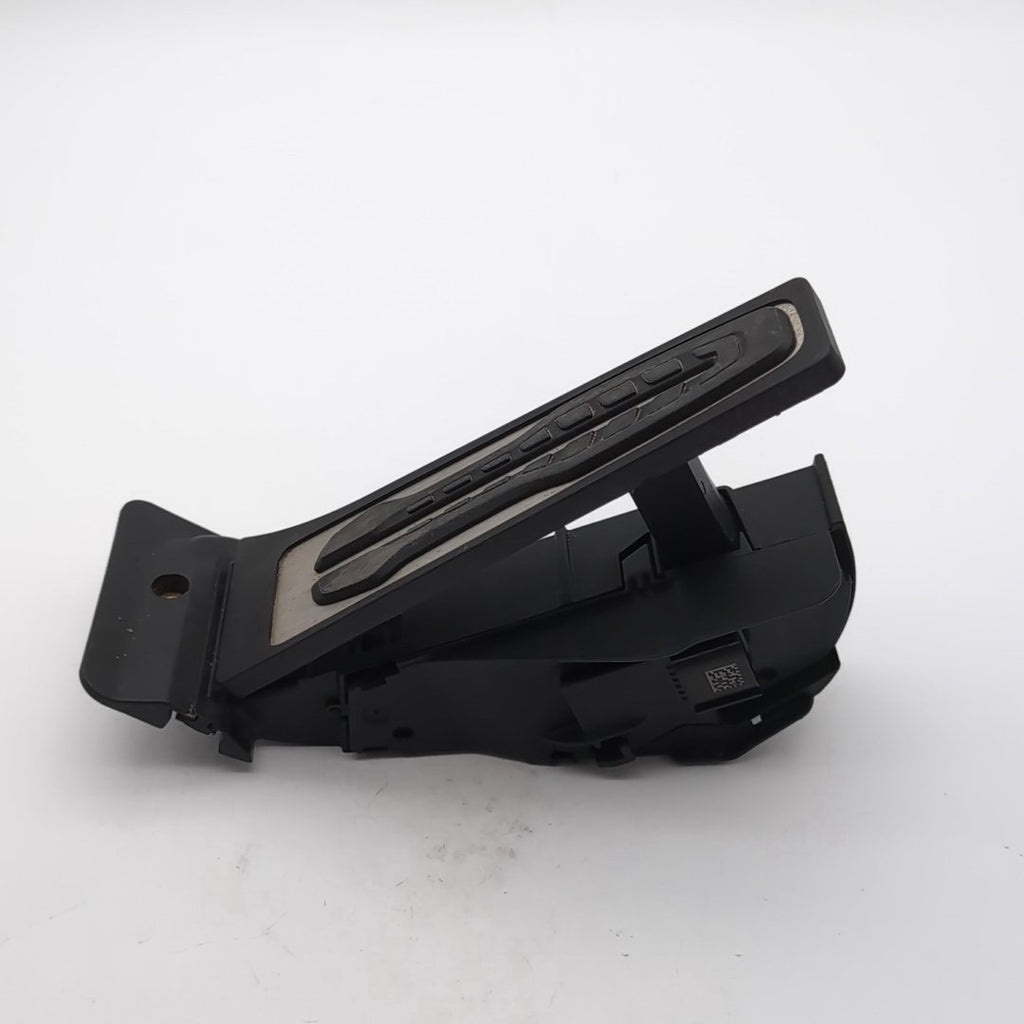 2021 - 2026 BMW 540i G30 G60 G20 G80 G22 G82 Accelerator Pedal Aluminum 6889824