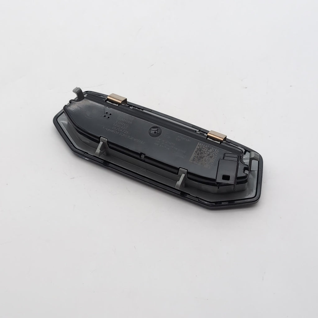 2022 2023 2024 2025 BMW X7 G07 Rear Center Interior Reading Light 7911121