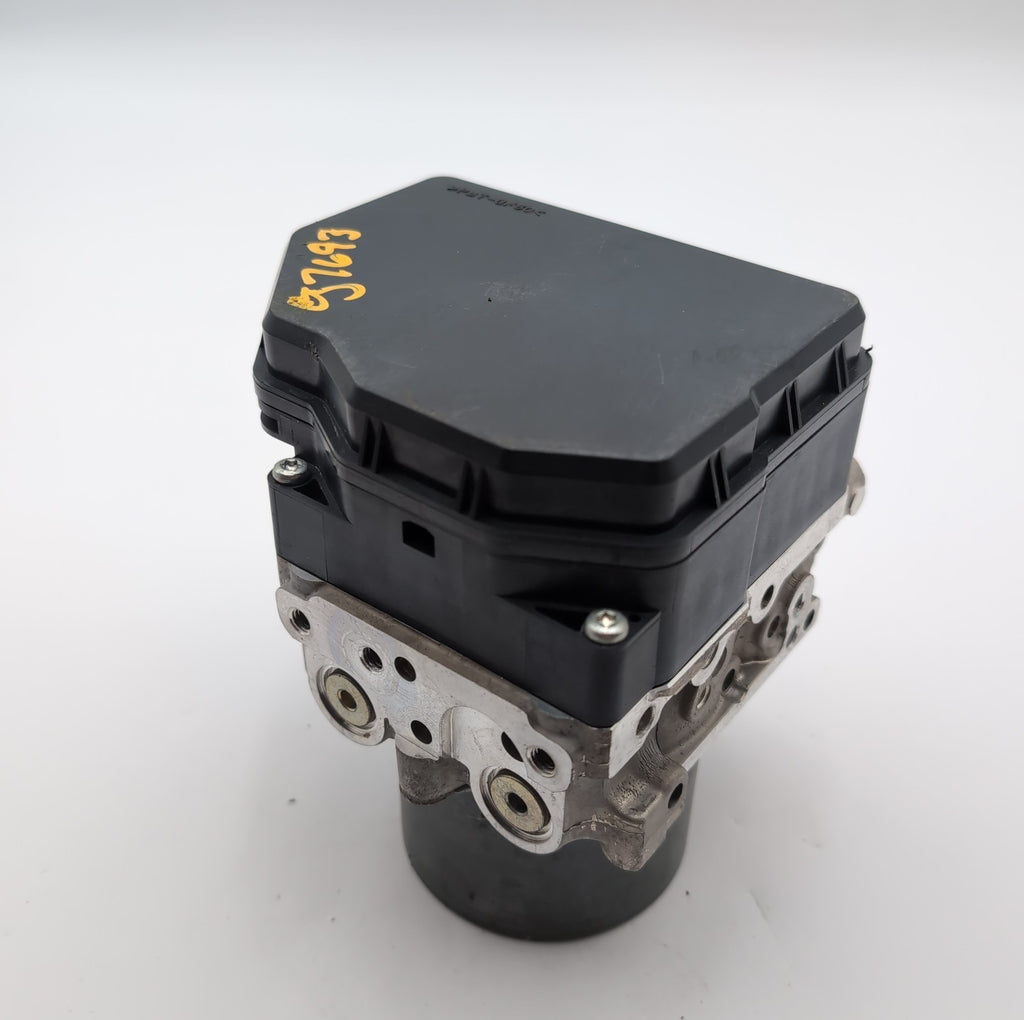 2014 2015 Infiniti Q50 3.7L ABS Anti Lock Brake Pump Control Unit 476604GB1A