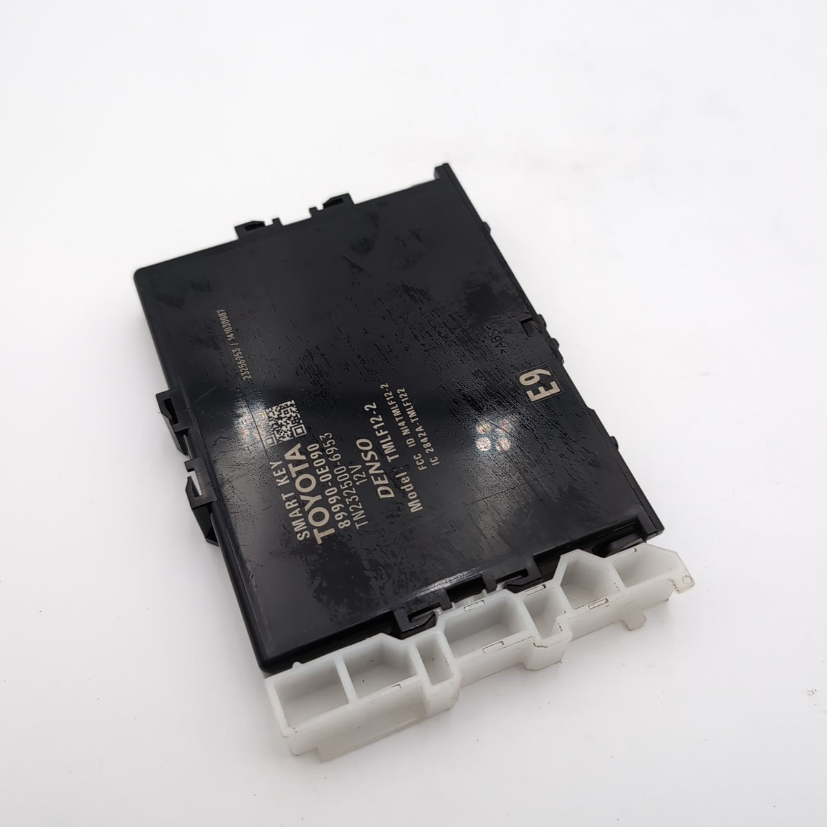 2014 2015 2016 Toyota Highlander Smart Key Door Entry Control Module 89990-0E090