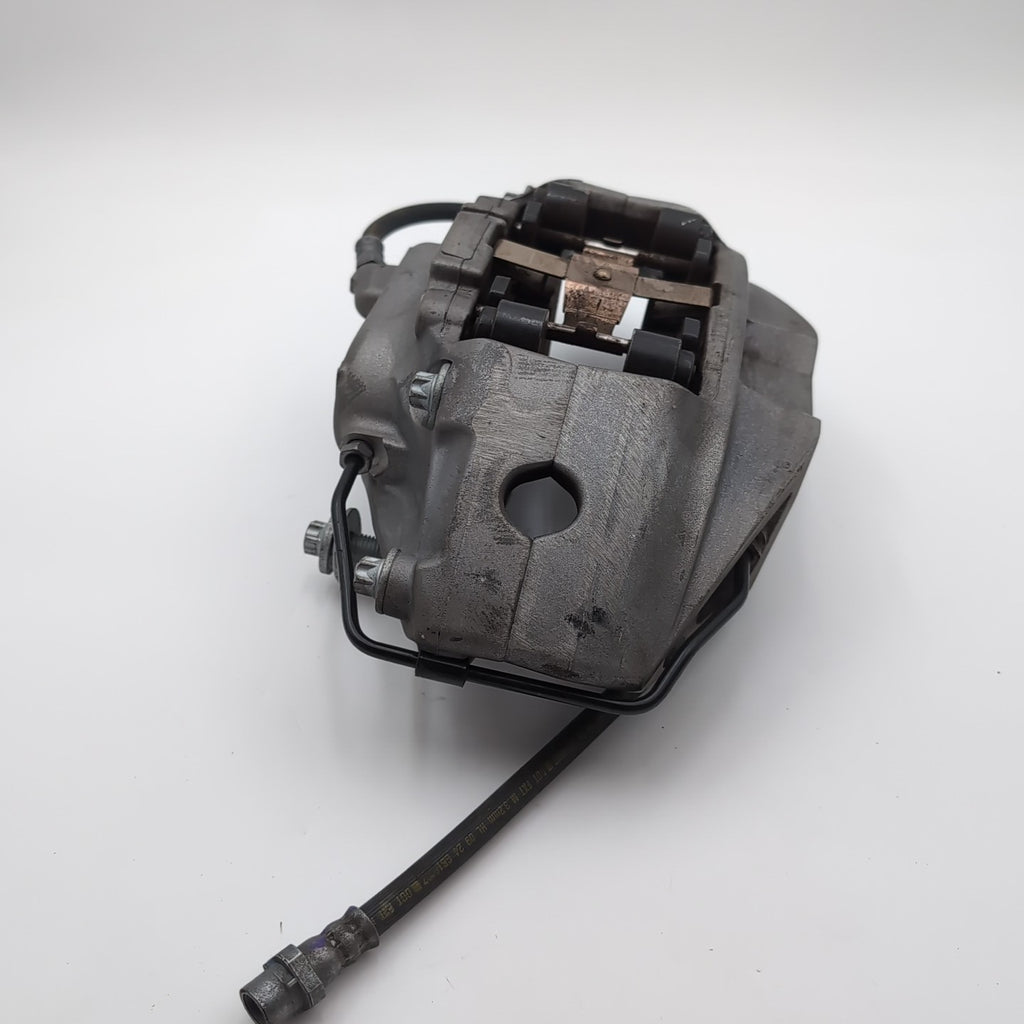 2019 - 2025 BMW X5 X6 X7 G05 G06 G07 Front Right Brake Caliper Brembo 8843332