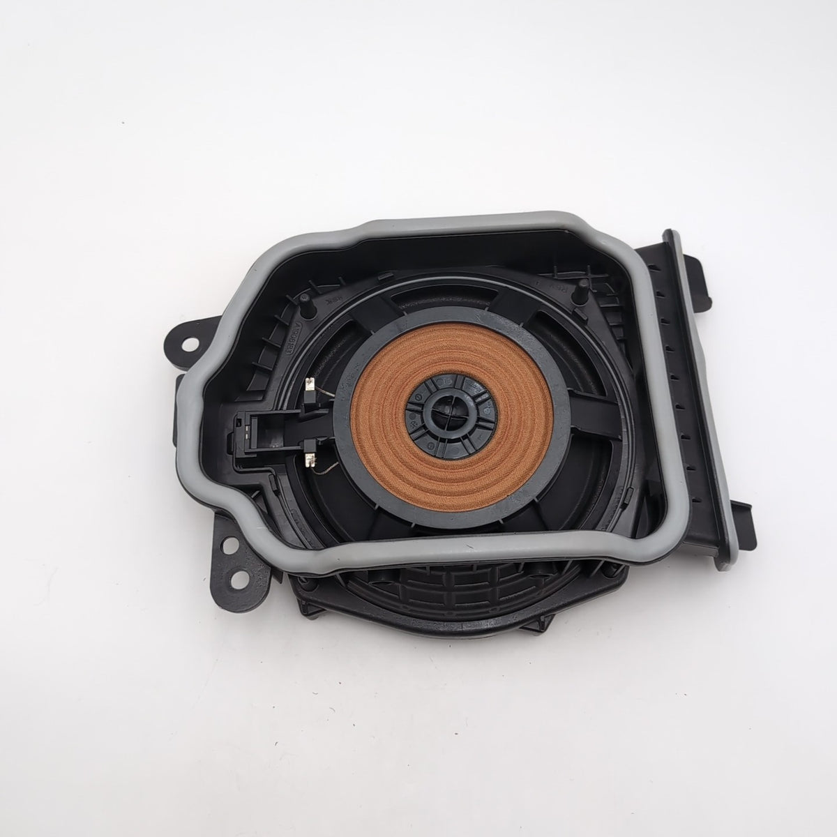 2024 2025 2026 BMW 530i 540i G60 Right Subwoofer Speaker 5A5AF88