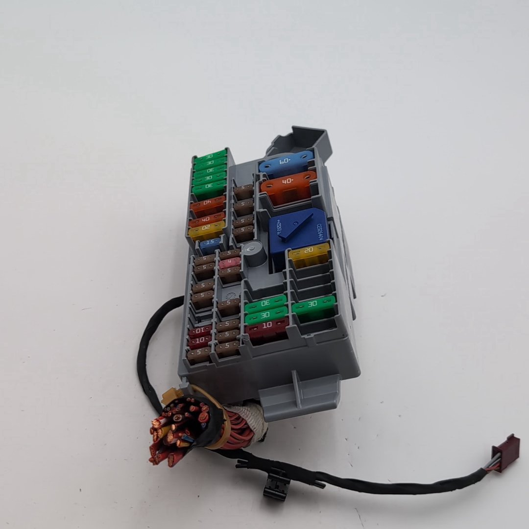 2021 - 2026 BMW M3 G20 G09 G80 G42 G87 Front Power Distribution Fuse Box