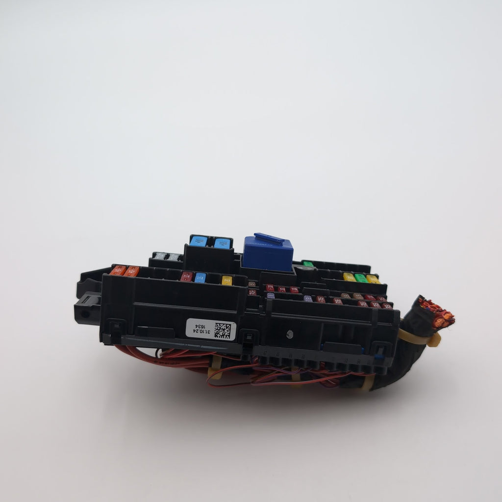 2023 - 2026 BMW X3 G60 G45 G70 G90 Right Power Distribution Fuse Box 5A039C3